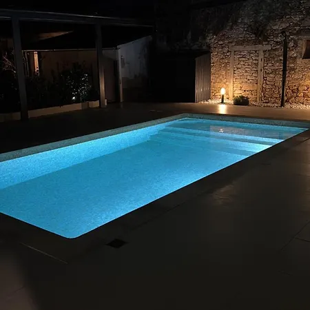 Nello Mit Pool & Whirlpool * Rogovici