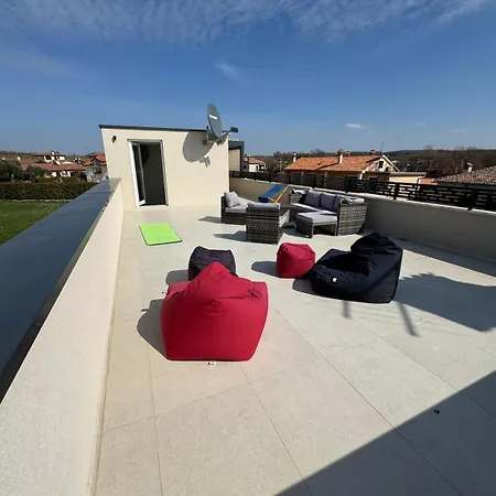 Nello Mit Pool & Whirlpool * Rogovici