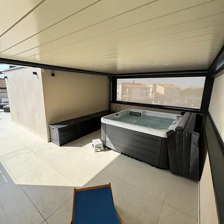 Nello Mit Pool & Whirlpool Вилла *