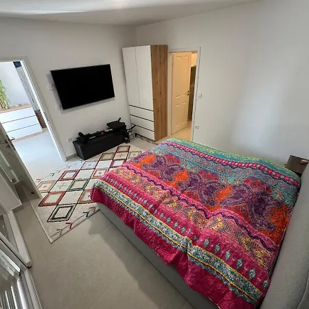 Nello Mit Pool & Whirlpool Rogovici