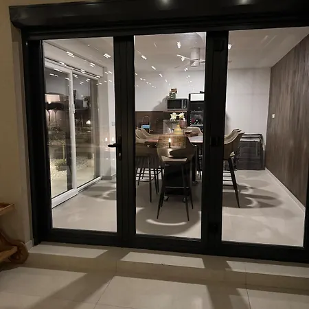 Nello Mit Pool & Whirlpool * Rogovici