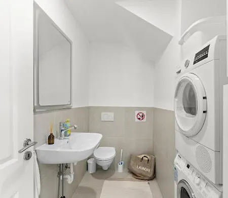 Nello Mit Pool & Whirlpool * Rogovici