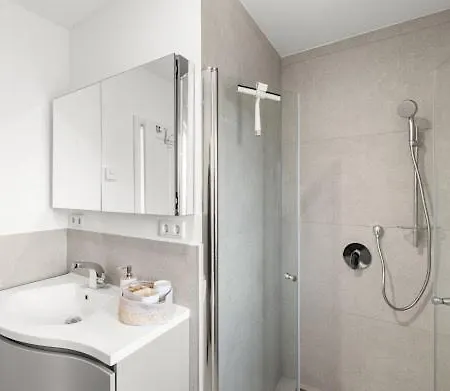 빌라 Nello Mit Pool & Whirlpool Rogovici