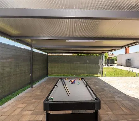 Nello Mit Pool & Whirlpool 빌라 Rogovici