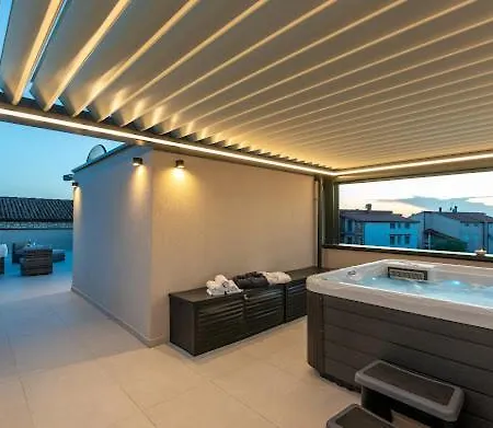 빌라 Nello Mit Pool & Whirlpool *