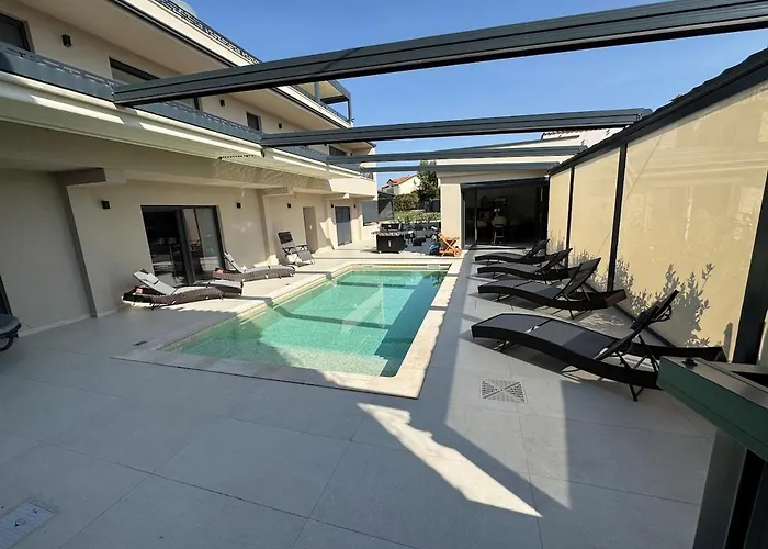 빌라 Nello Mit Pool & Whirlpool *