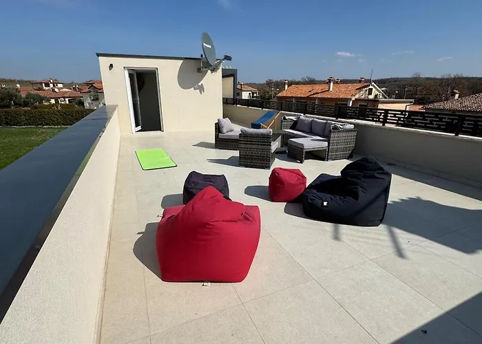 Nello Mit Pool & Whirlpool * Rogovici