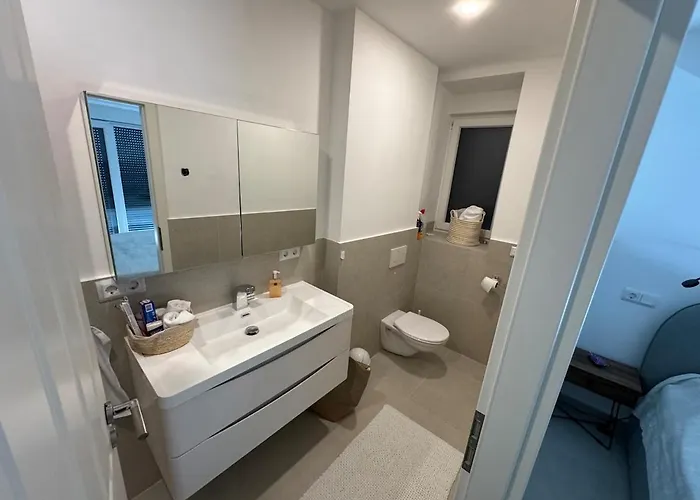 Nello Mit Pool & Whirlpool *