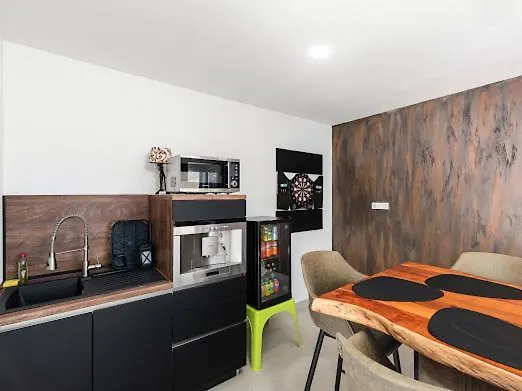 빌라 Nello Mit Pool & Whirlpool